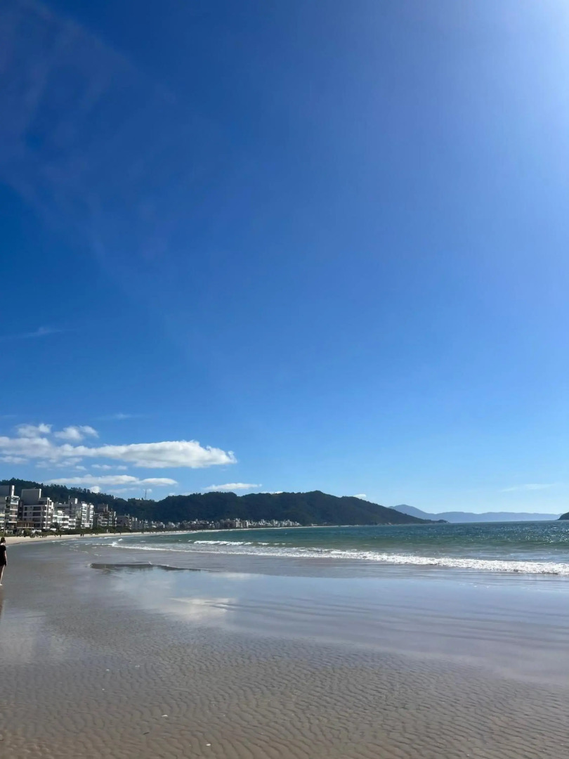 Apto familiar, 150mts do mar, completo e aconchegante em Palmas