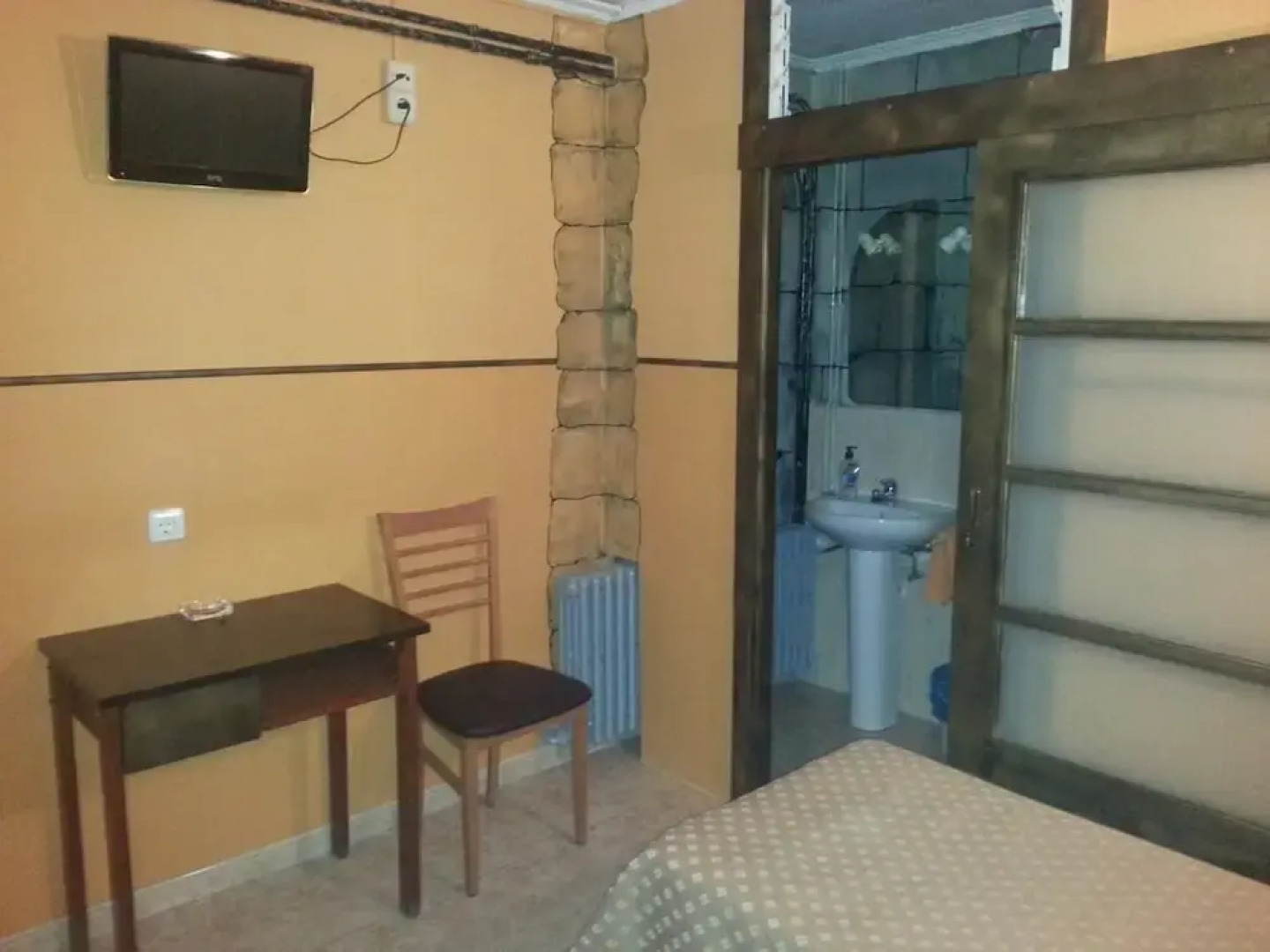 Hostal Isla Cristina Mataró