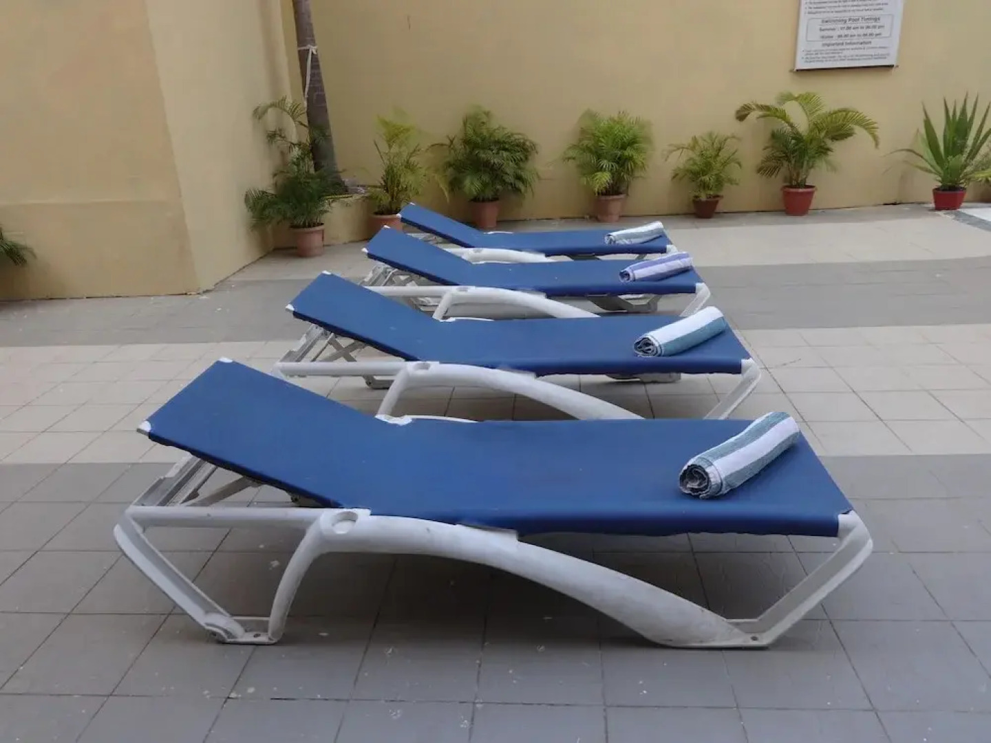 OYO Premium VIP Road