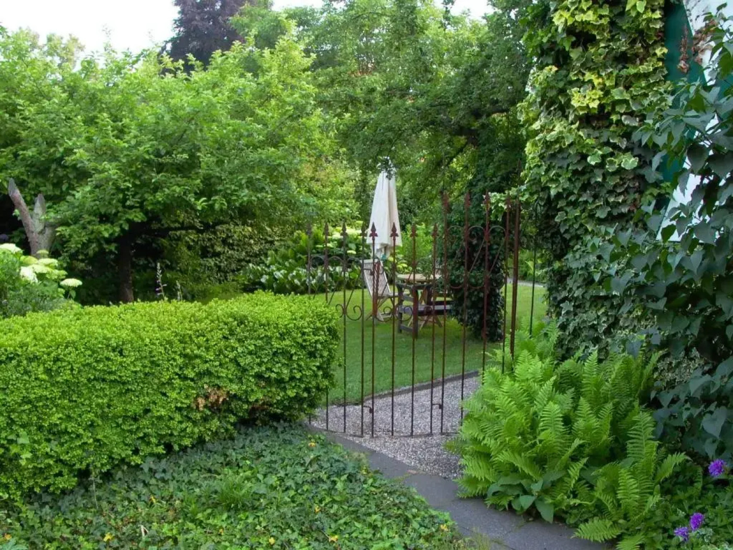 Altes Landhaus am Park (Bed & Breakfast)