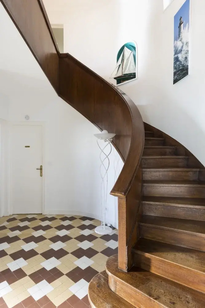 Maison vue mer les pieds dans l'eau