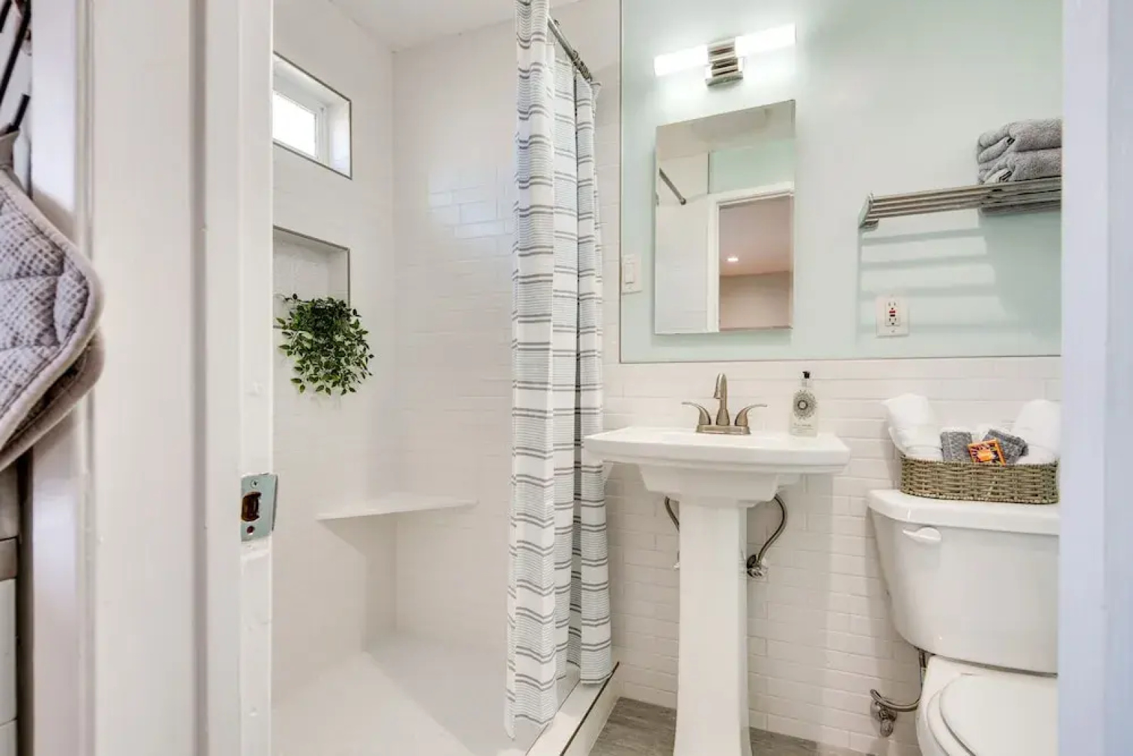 Cozy Simi Valley Studio < 10 Mi to Hiking & Golf