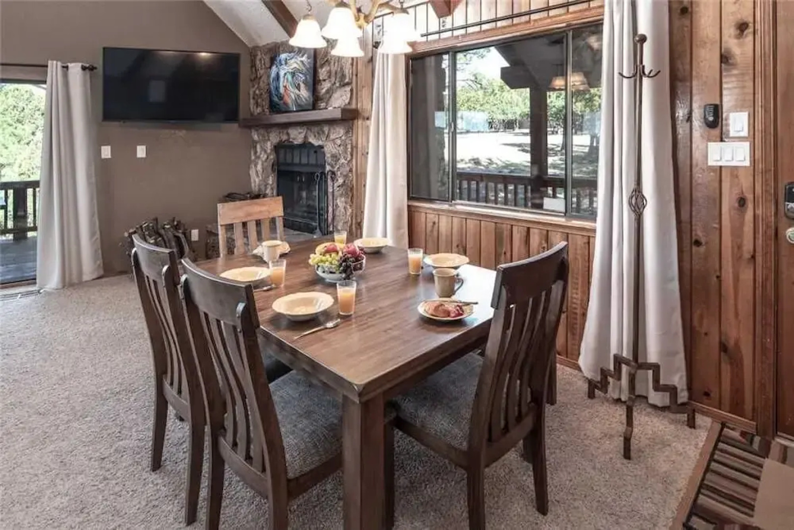 Majestic Retreat - Four Bedroom Cabin