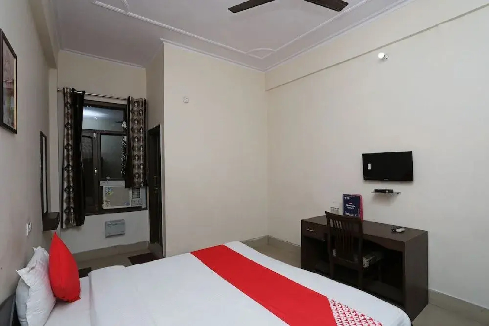 Oyo 30933 Moriya Palace