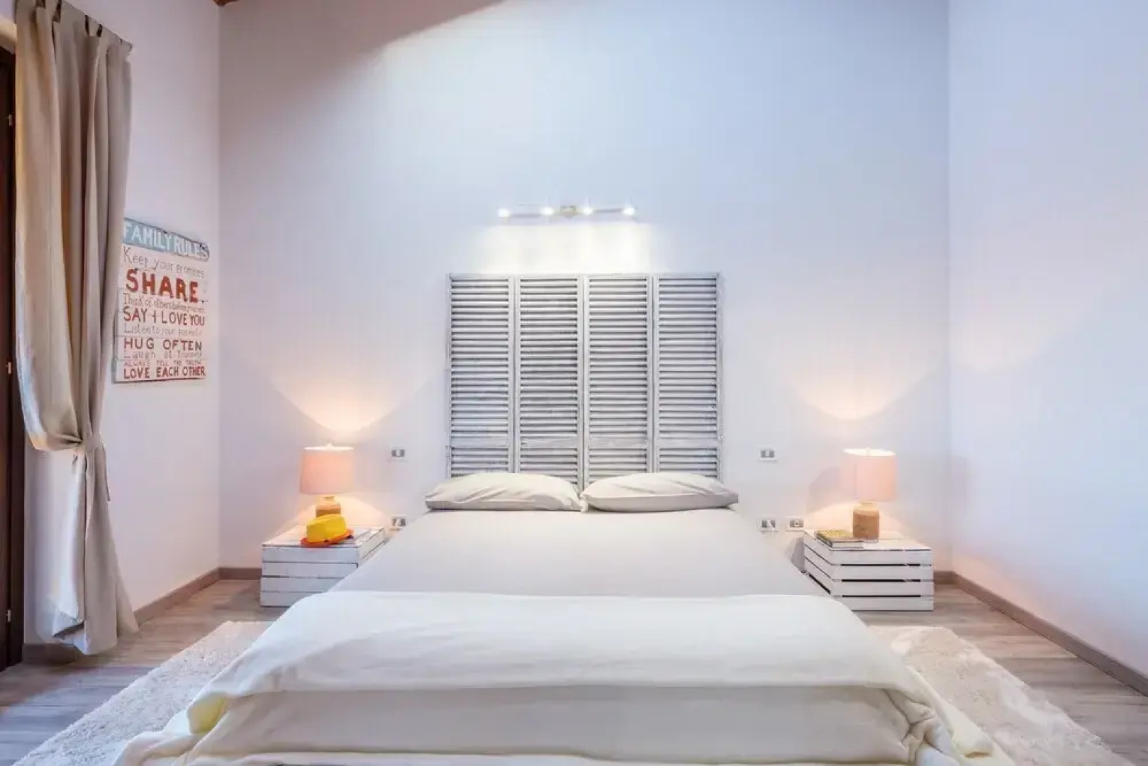 La Luna nel Lago Lake View Garden