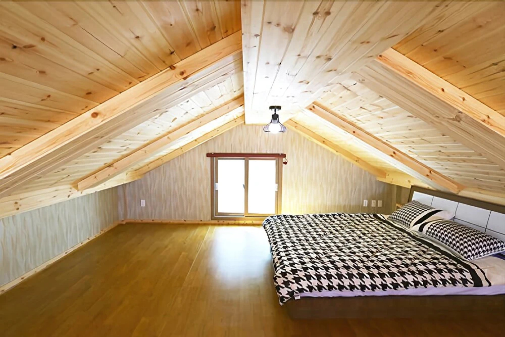 Jindo Sansaesori Pension