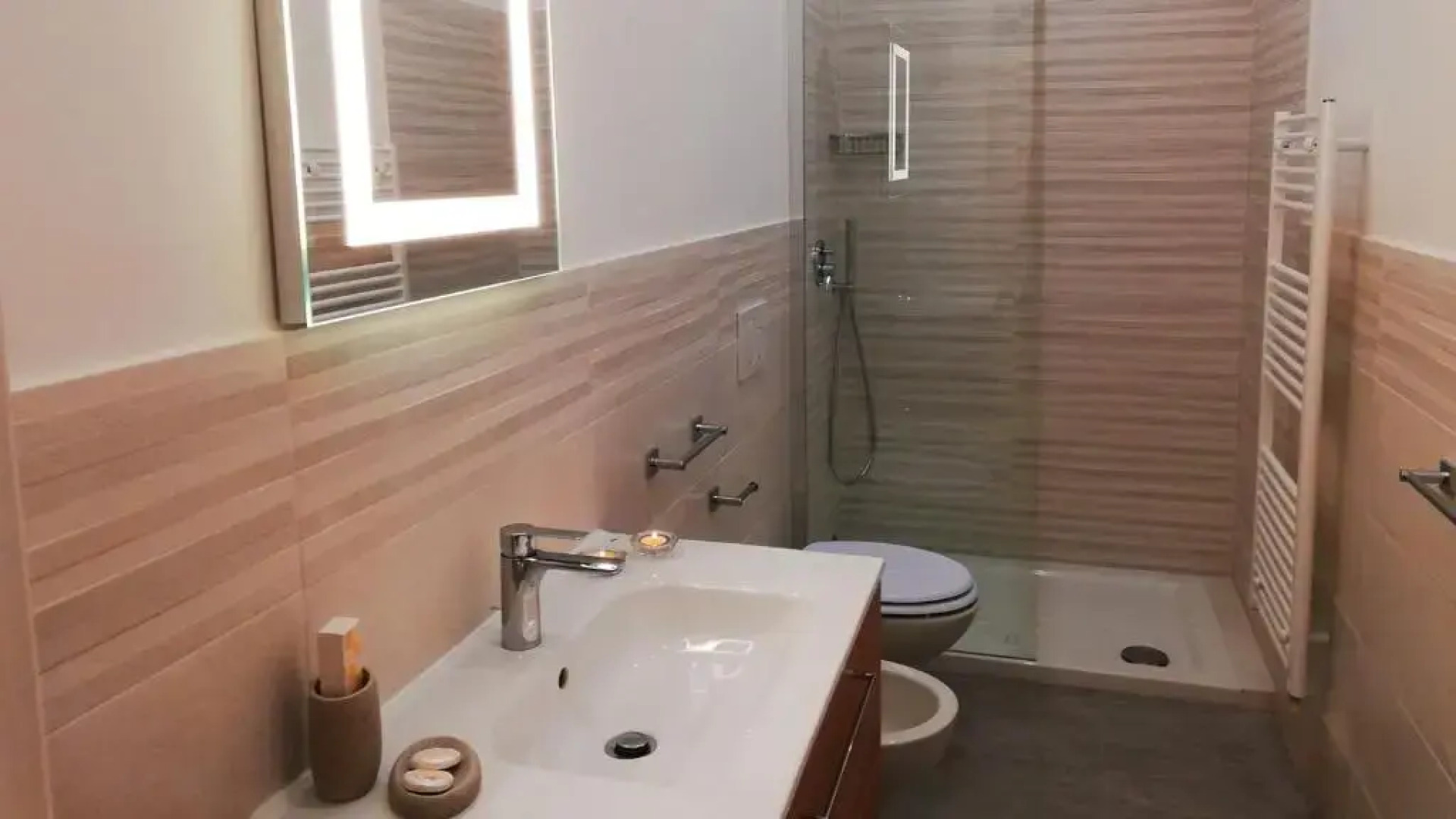 Kaloneiro Guest House