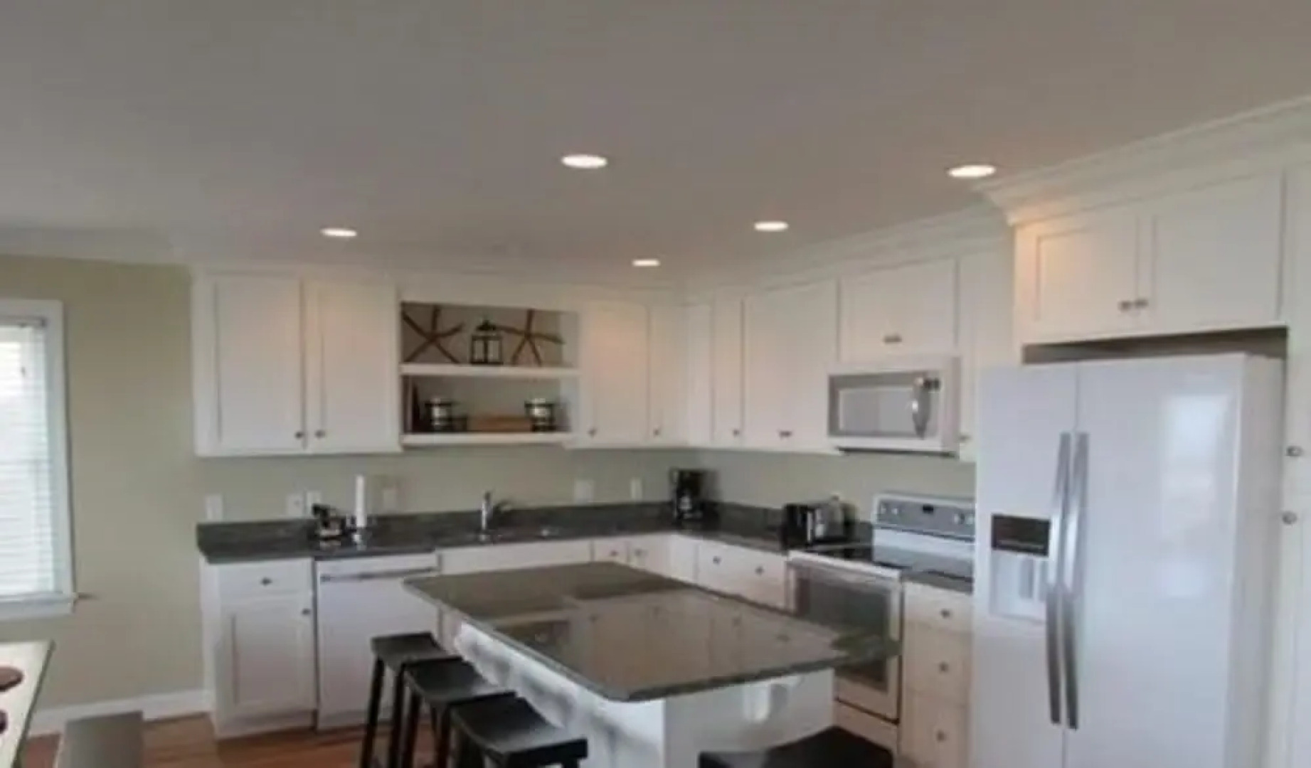 Pelican Watch - 6 Br Home