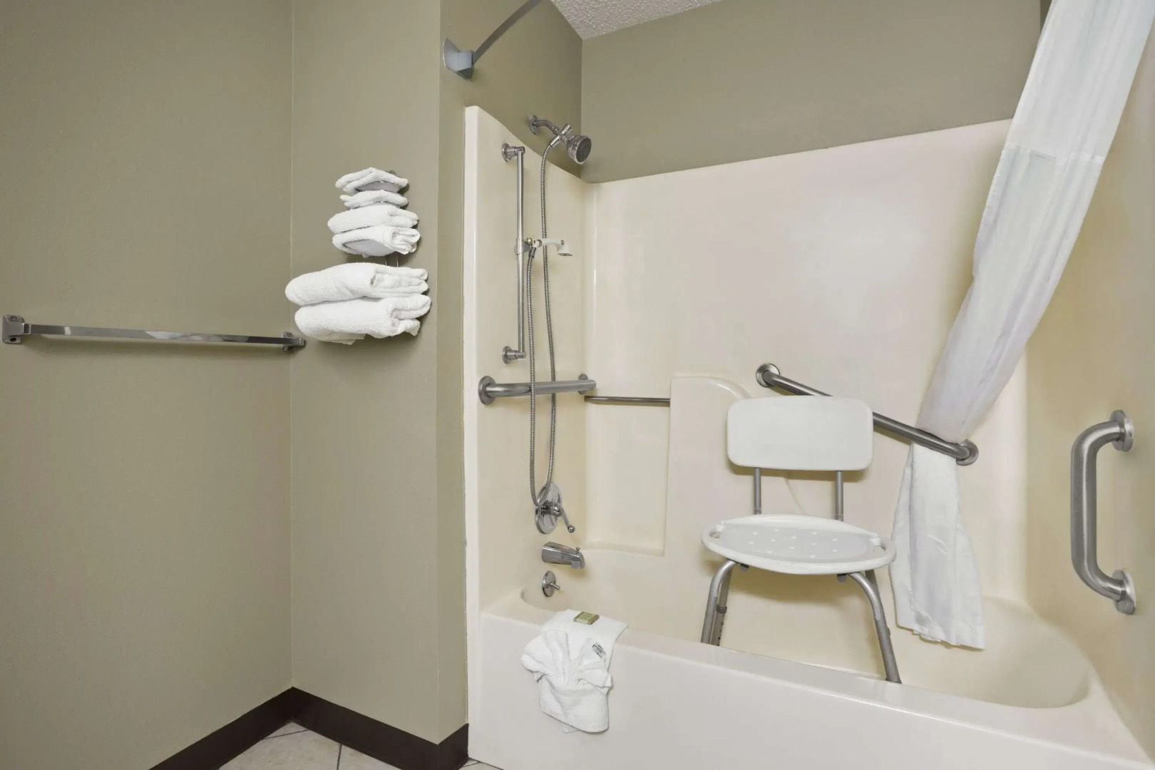 Super 8 by Wyndham Russellville