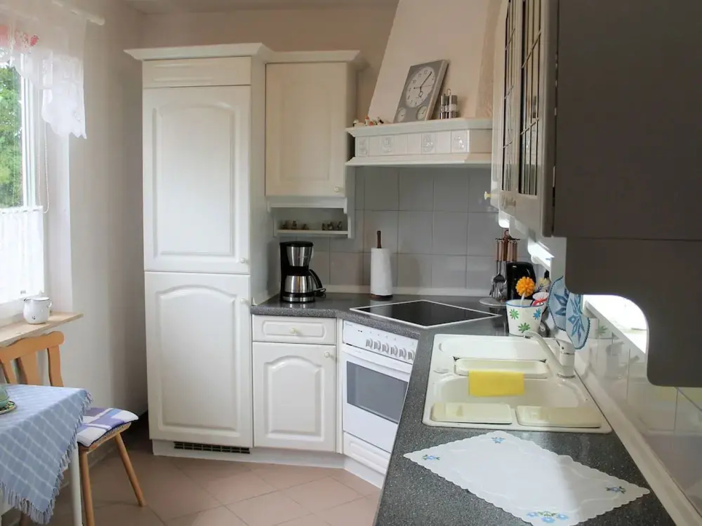 Cozy Holiday Home in Dorf Gutow near Sea