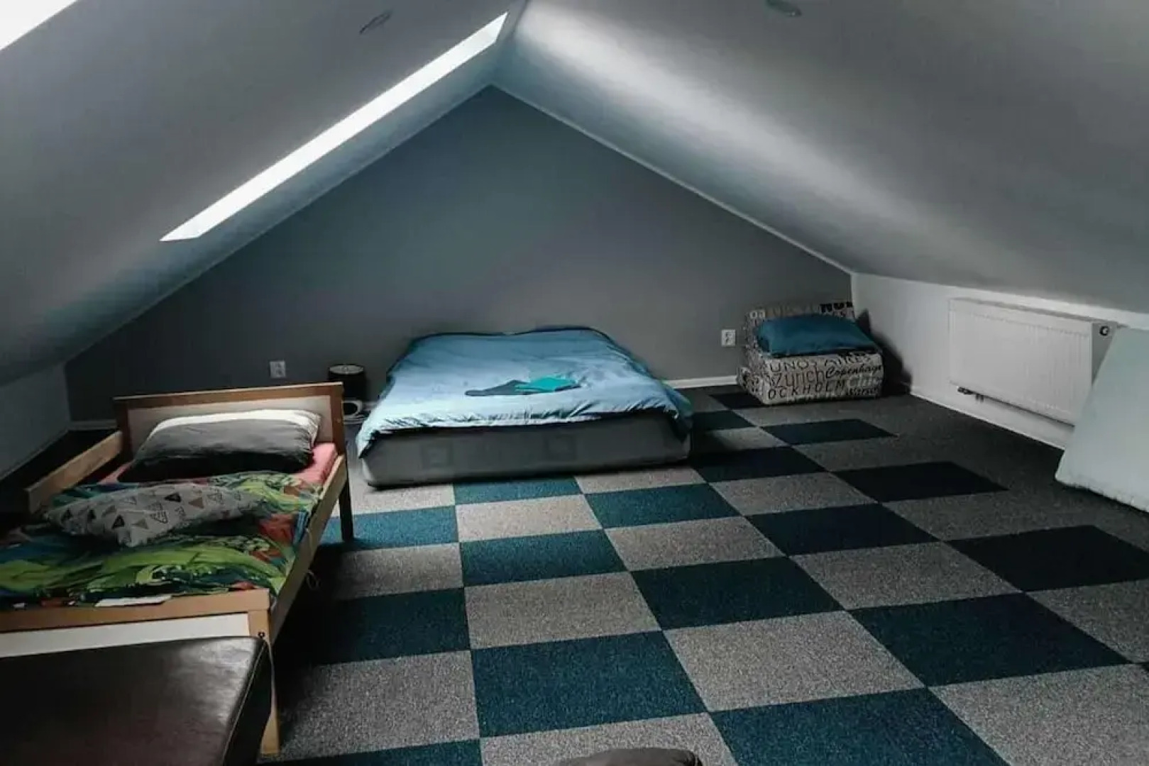 Rumia - Apartment - Sleeps 8 - Parking - Seaside