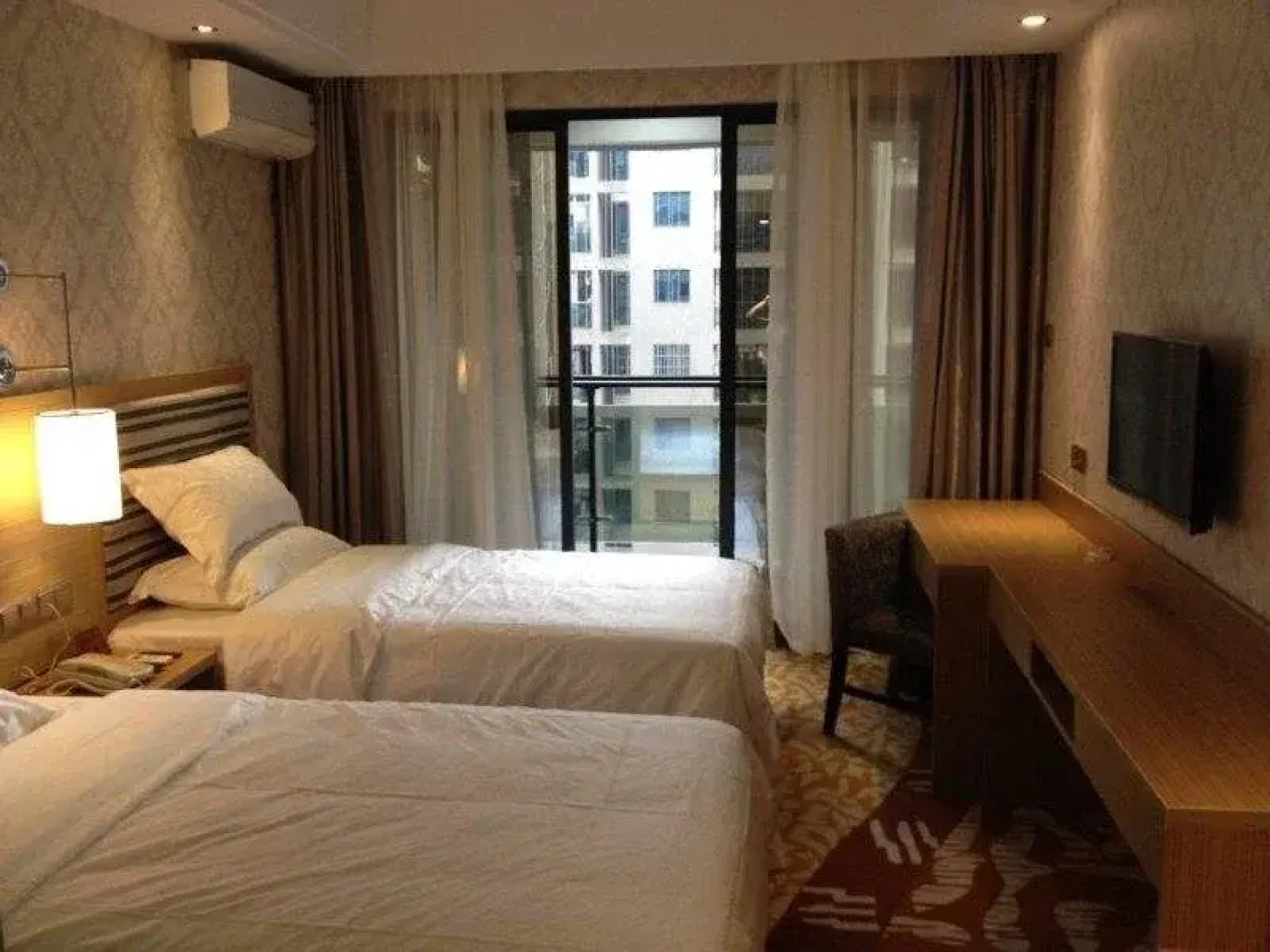 Echarm Nanning Railway Station Metro Station