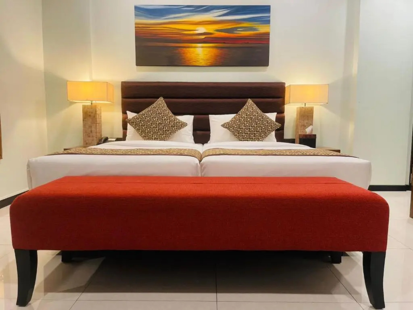 Отель The Somerset