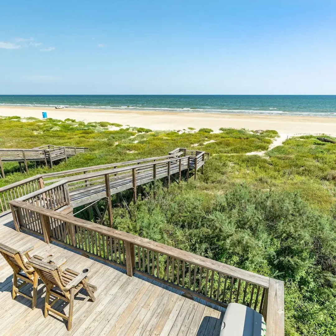 Superb Home With Private Walkover Unobstructed Views