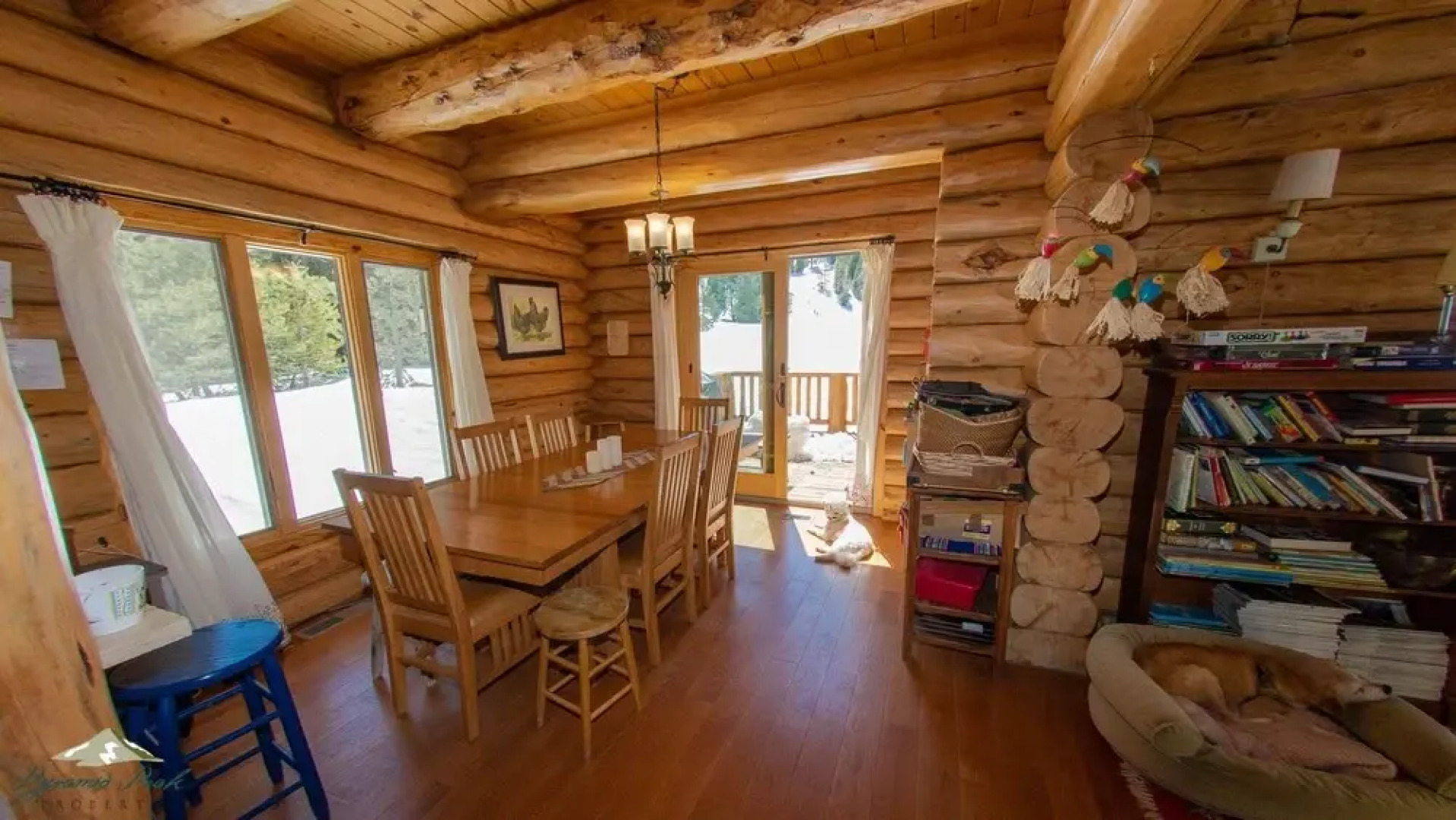 Meadow Out Luxury Cabin