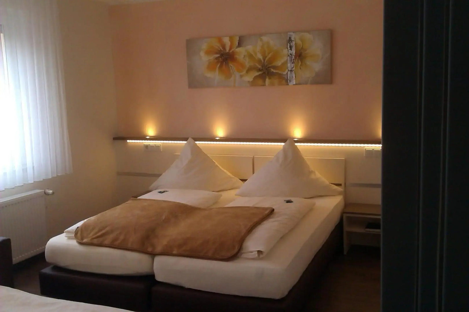 Central Hotel Garni