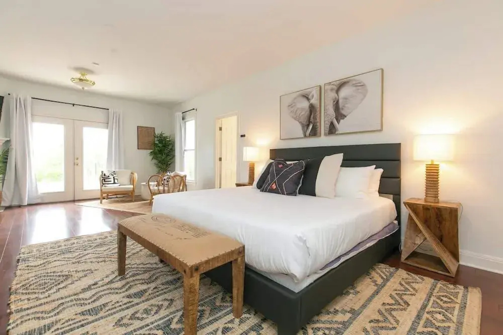 Spicewood Lodge W/pool, Hottub