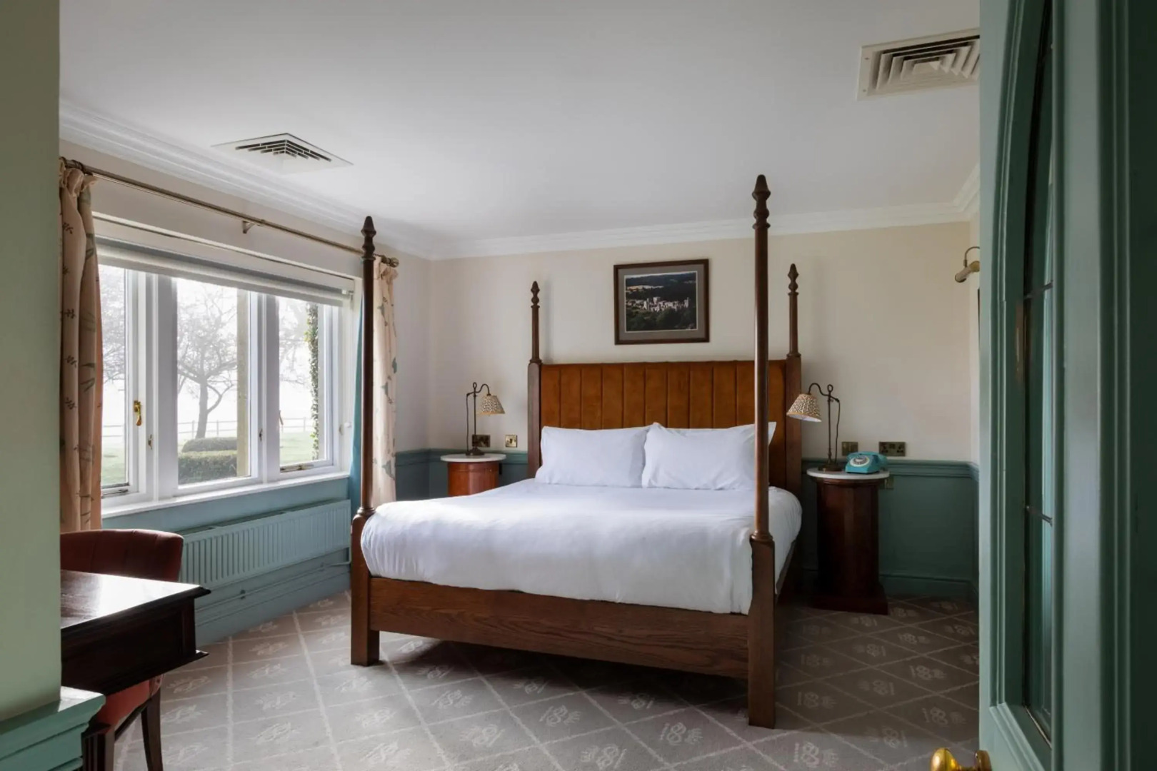 The Devonshire Arms Hotel