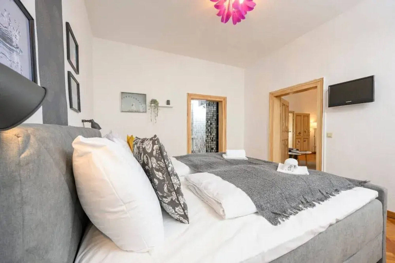 Spacious 2BR Stay for 6 Heart of Mödling