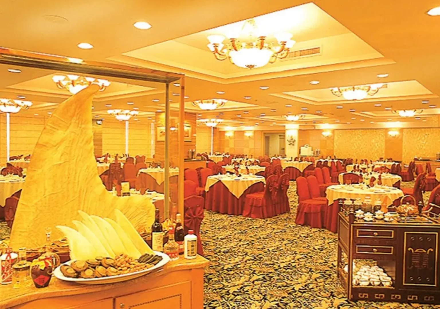 Dongguan OYC Crown Prince Hotel