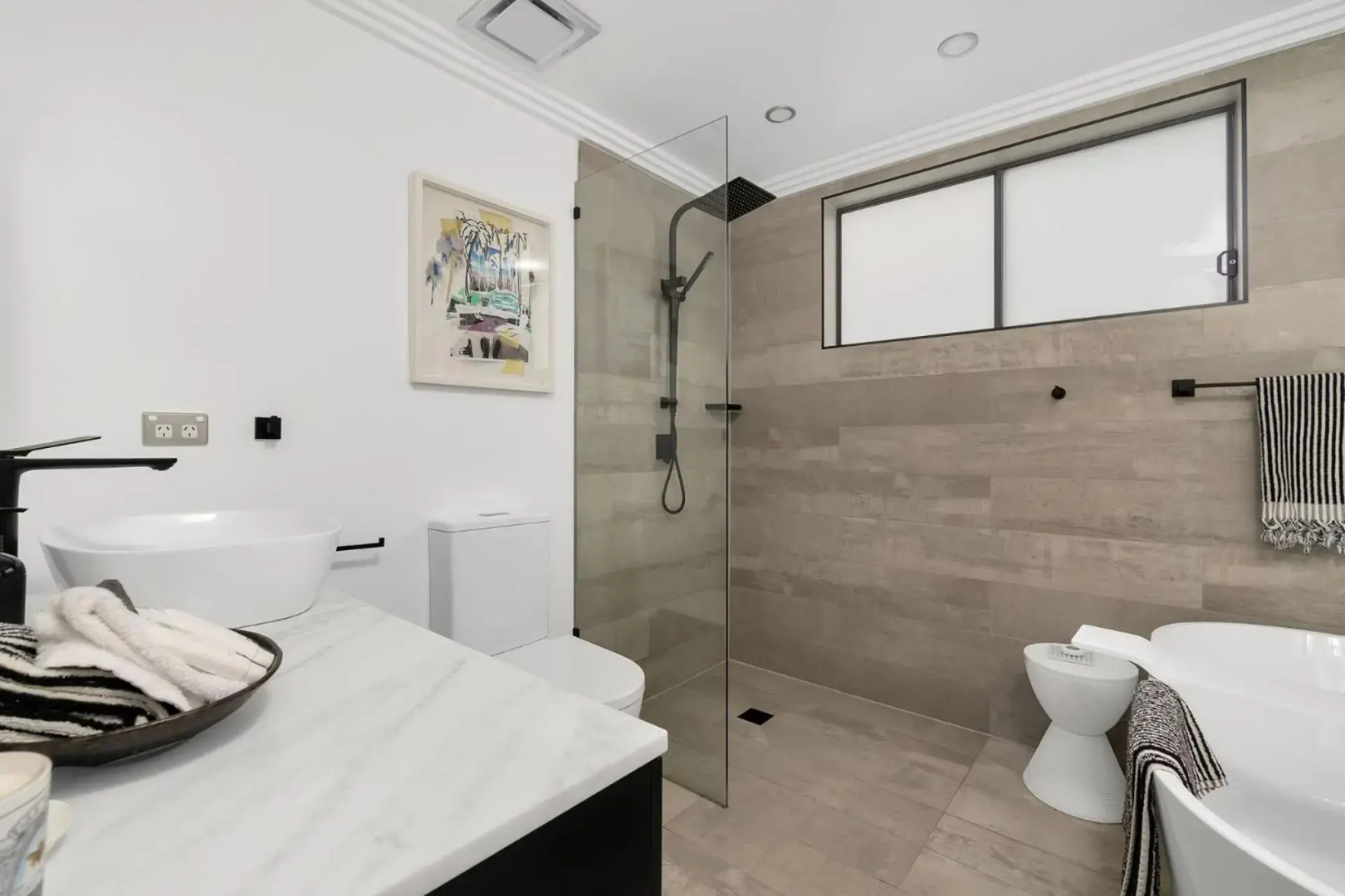 ARALUEN HOUSE Werri Beach 4pm Check Out Sundays