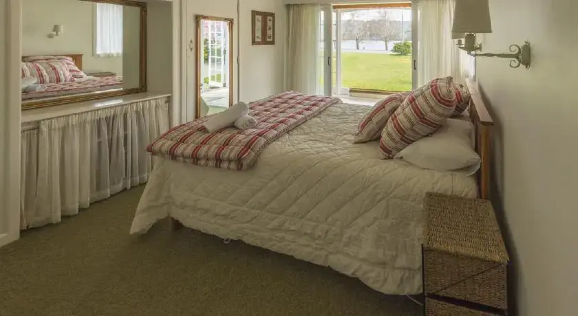 Te Anau Holiday Houses - Lakeside House