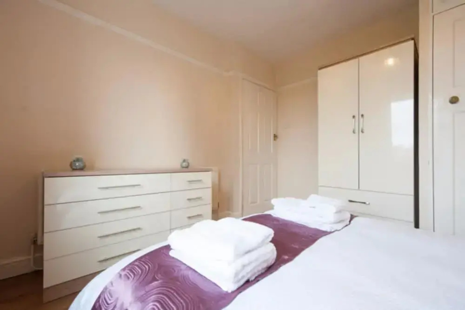 Holiday Home - Sleeps 7