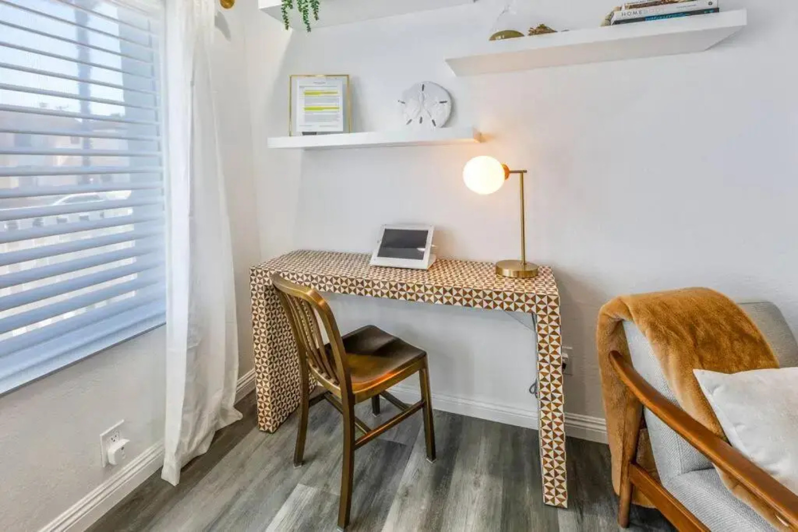 LuxuryTownhome.3Blks2Beach.E-Bikes.75”4kTV