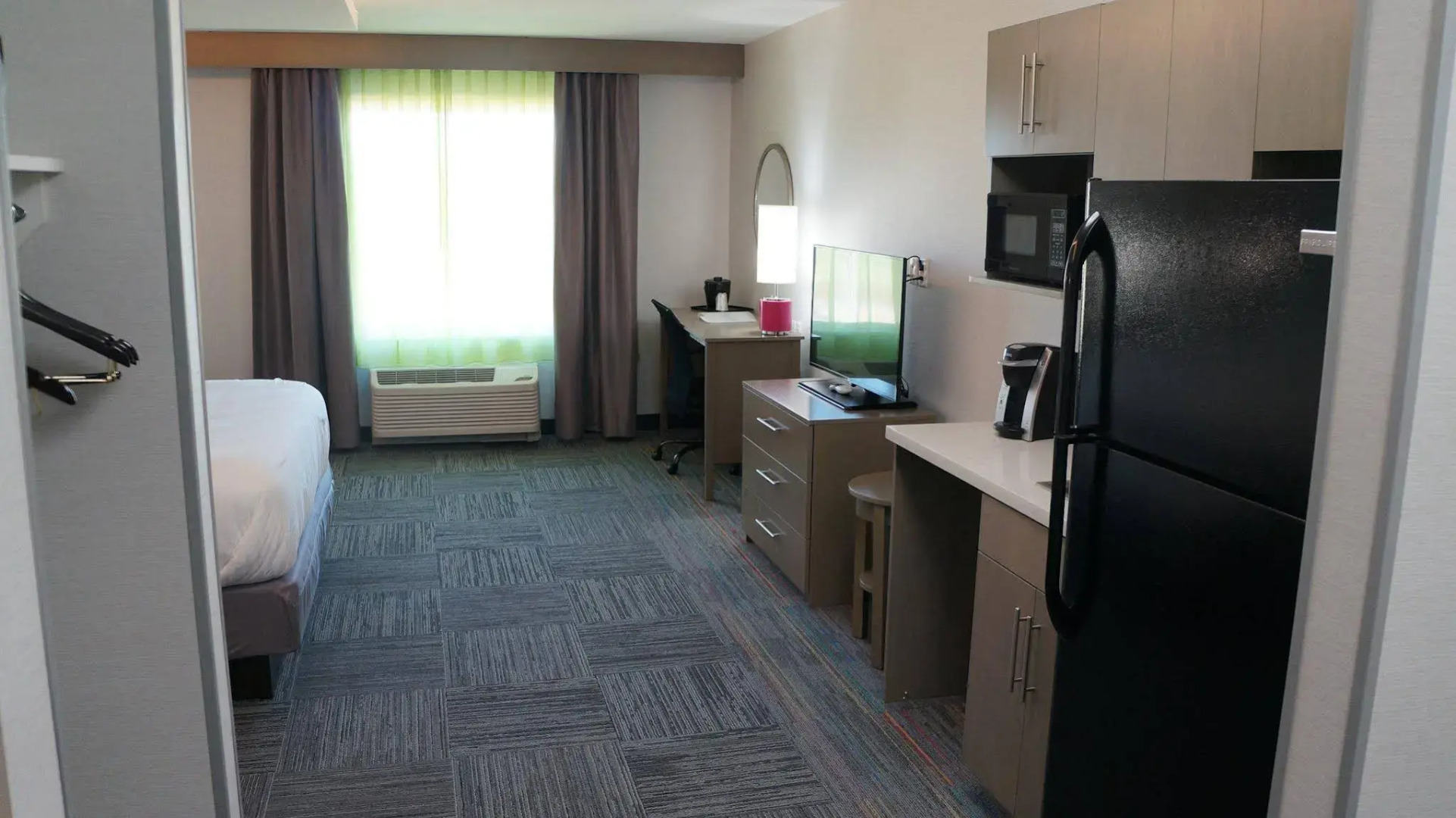 Holiday Inn Express & Suites Shippensburg by IHG