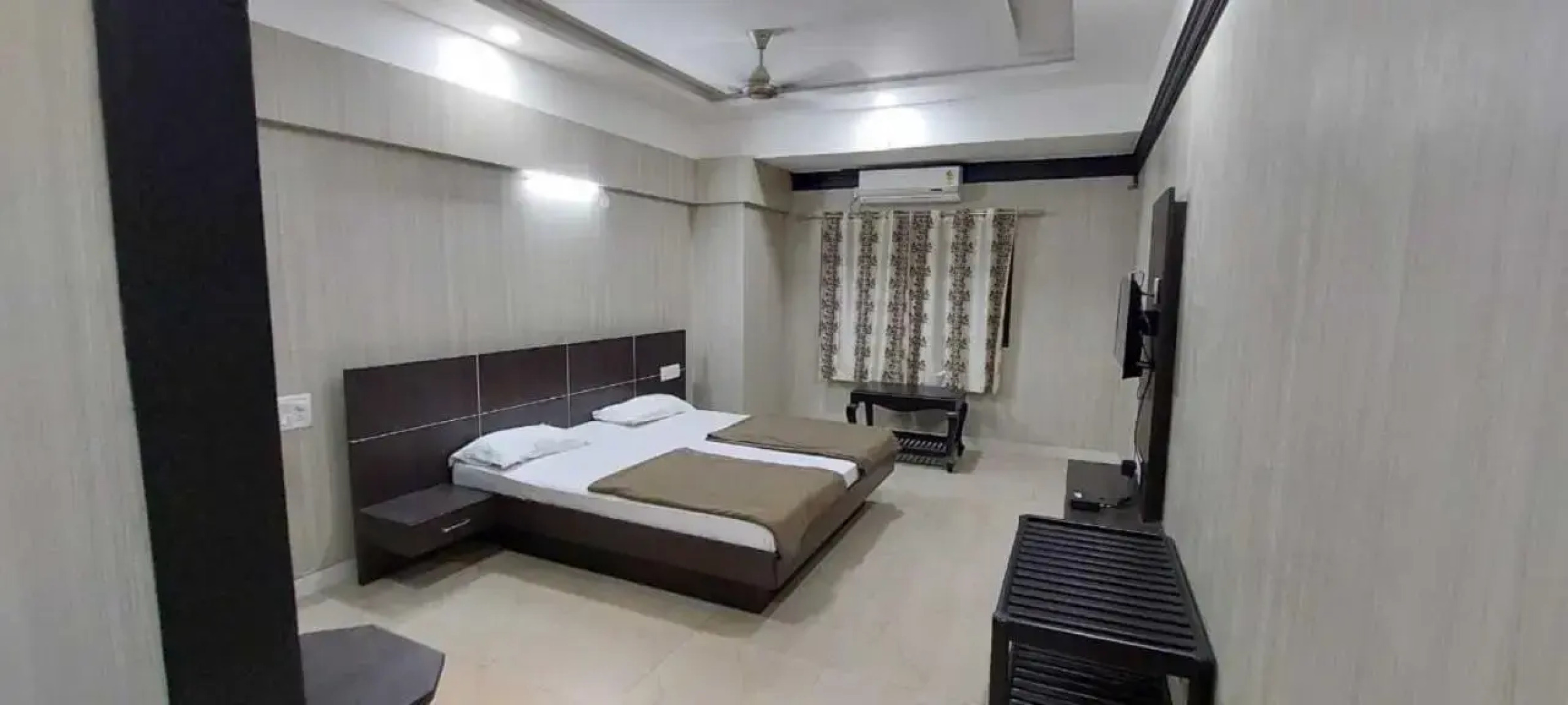 Staymaker Siddeshwara Comforts