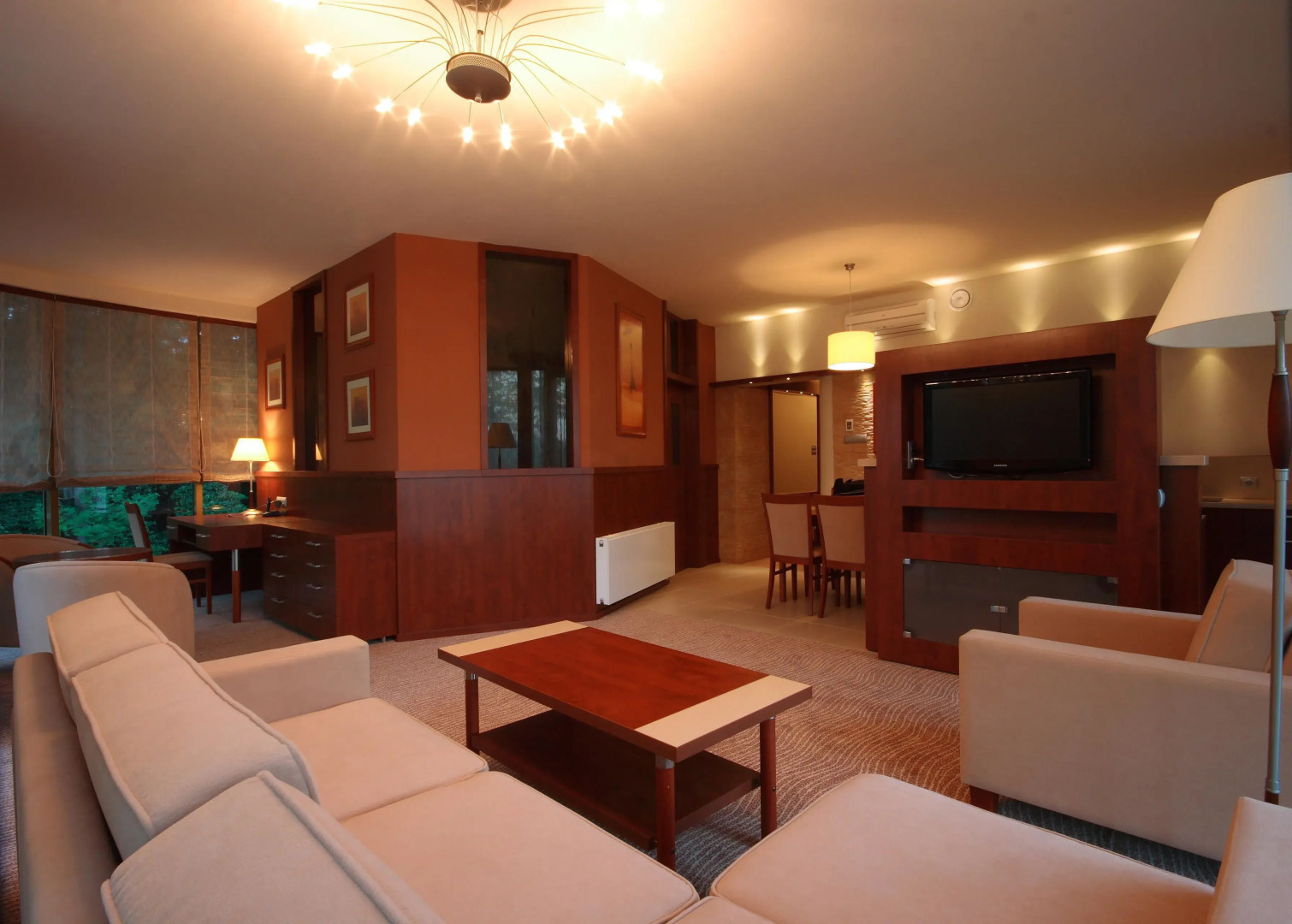 Hotel Sahara