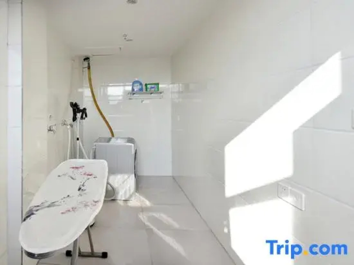 Yasite Hotel (Suizhou Wenfeng Caodianzi Street Branch)