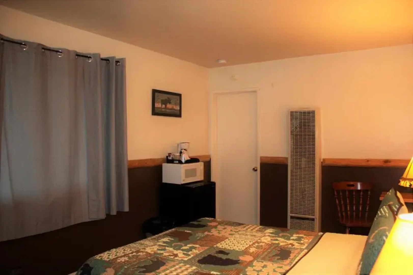 Rodeway Inn & Suites Fireside Lodge