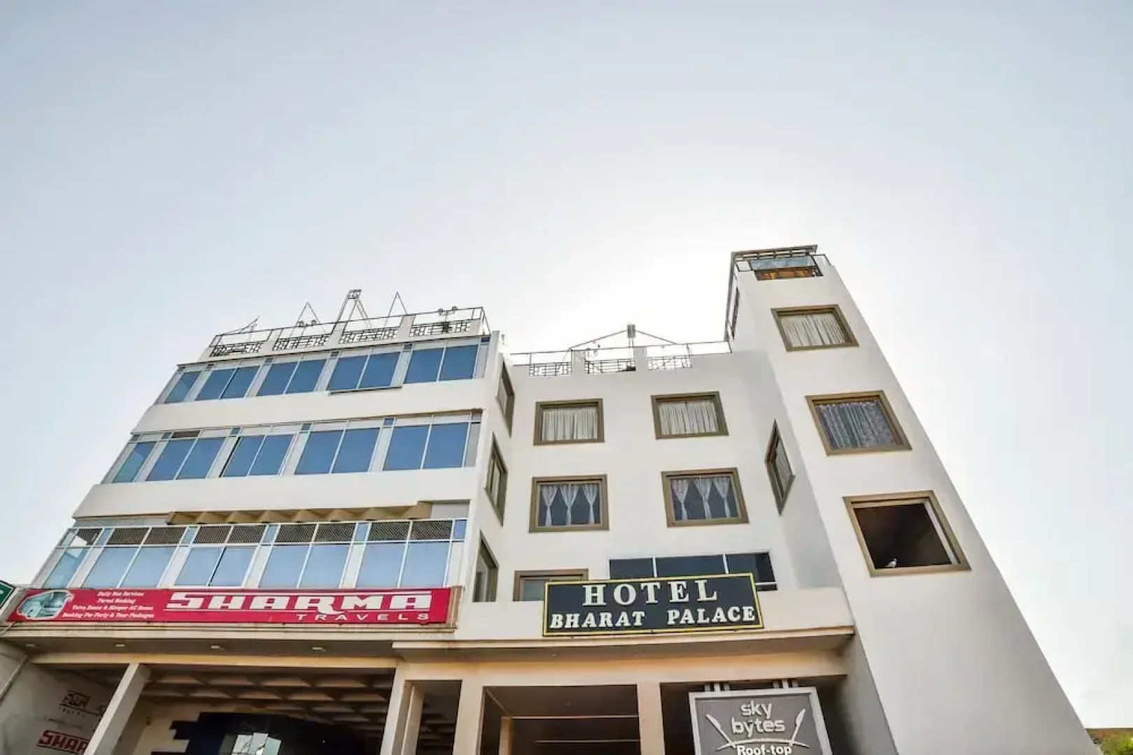 OYO 1942 Hotel Bharat Palace