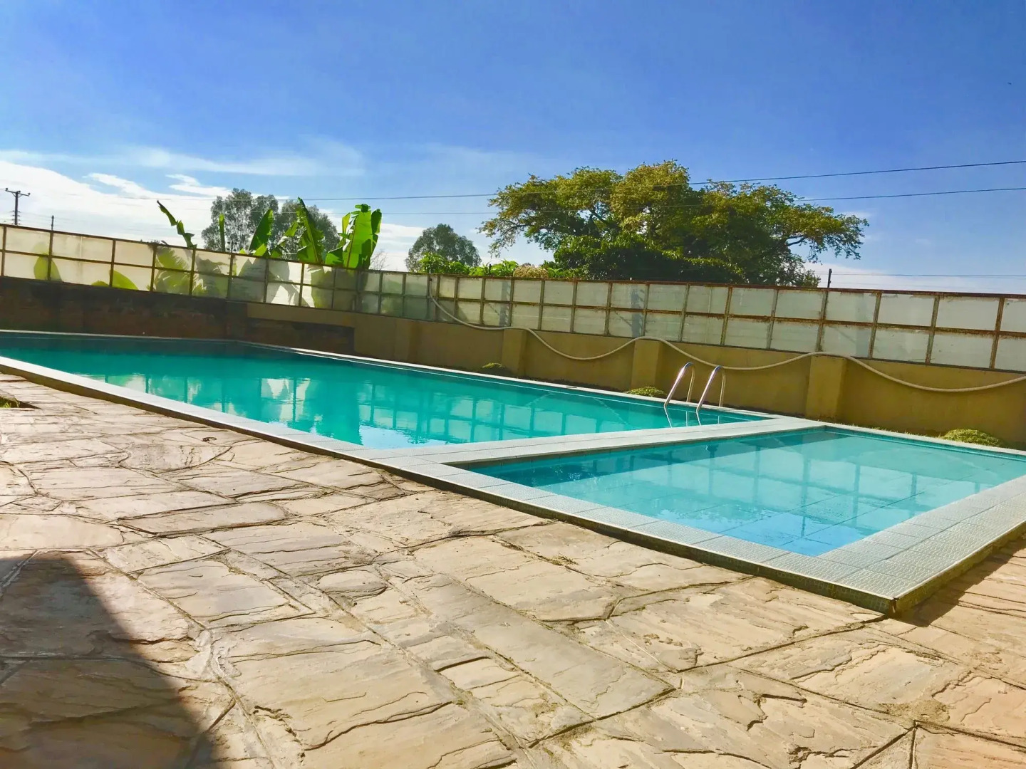 Milimani Executive Suites With Pool