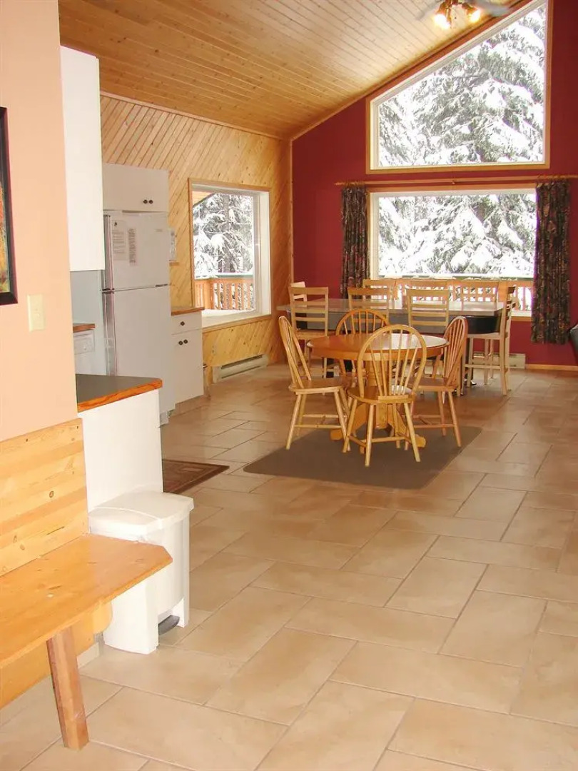 Apex Whitetail Chalet