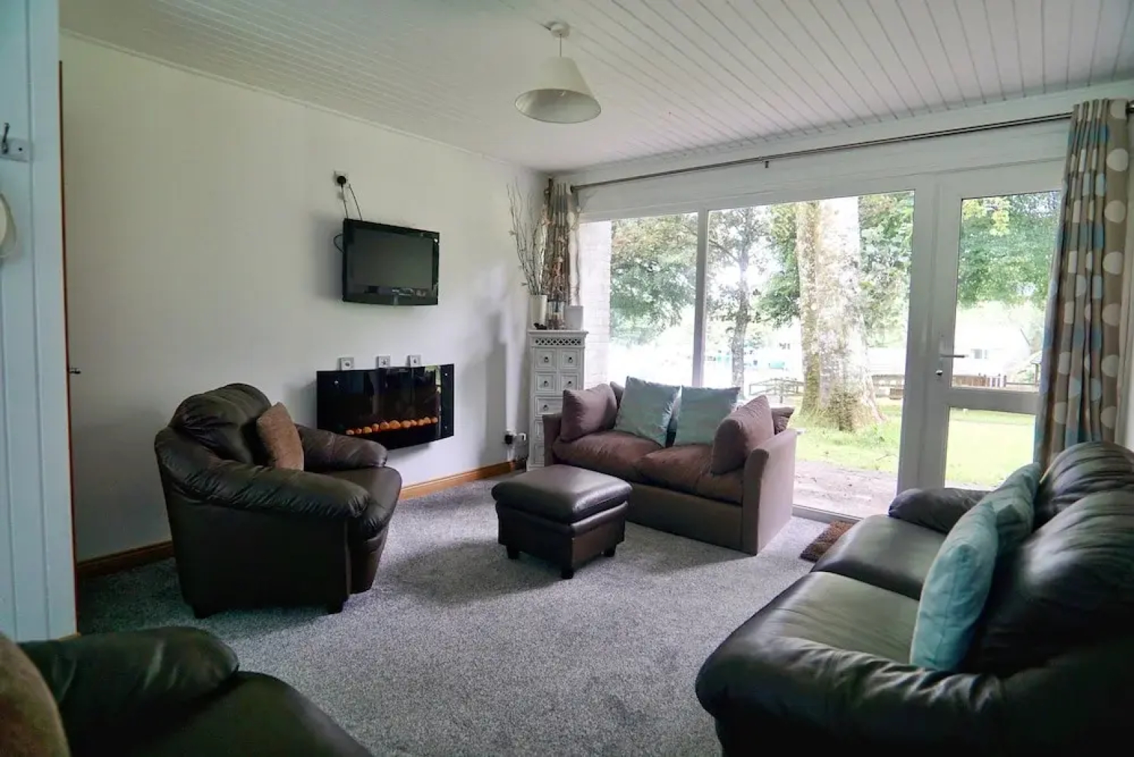 Special 2 Bedroom Home In White Cross