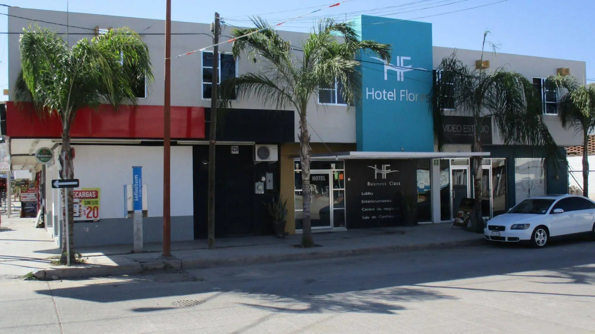 Hotel Flores