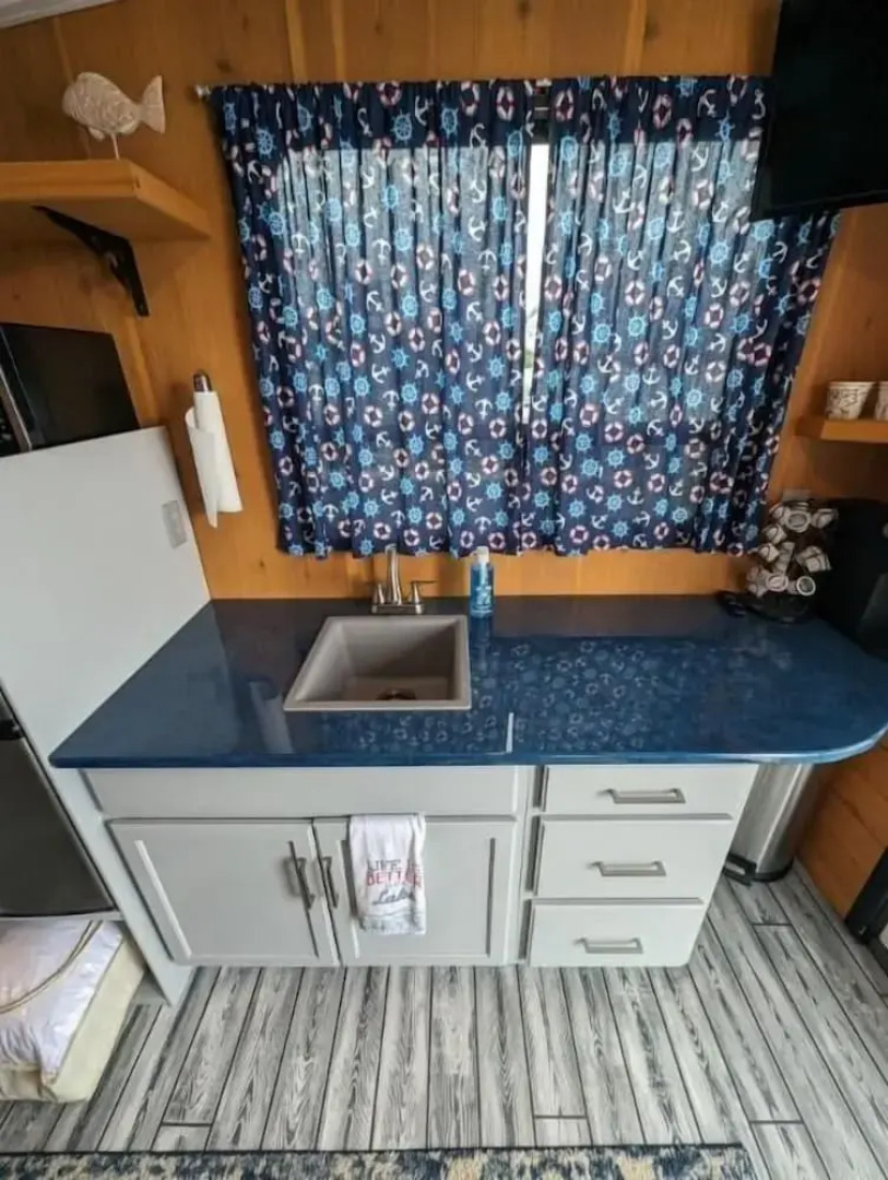 House Boat on Fife Lake