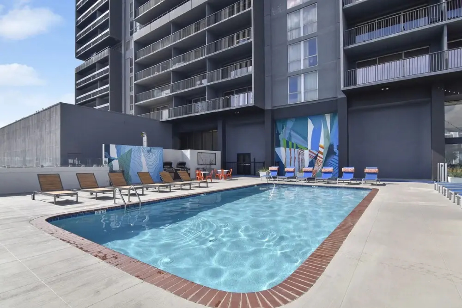 Stay Alfred on Fannin Street