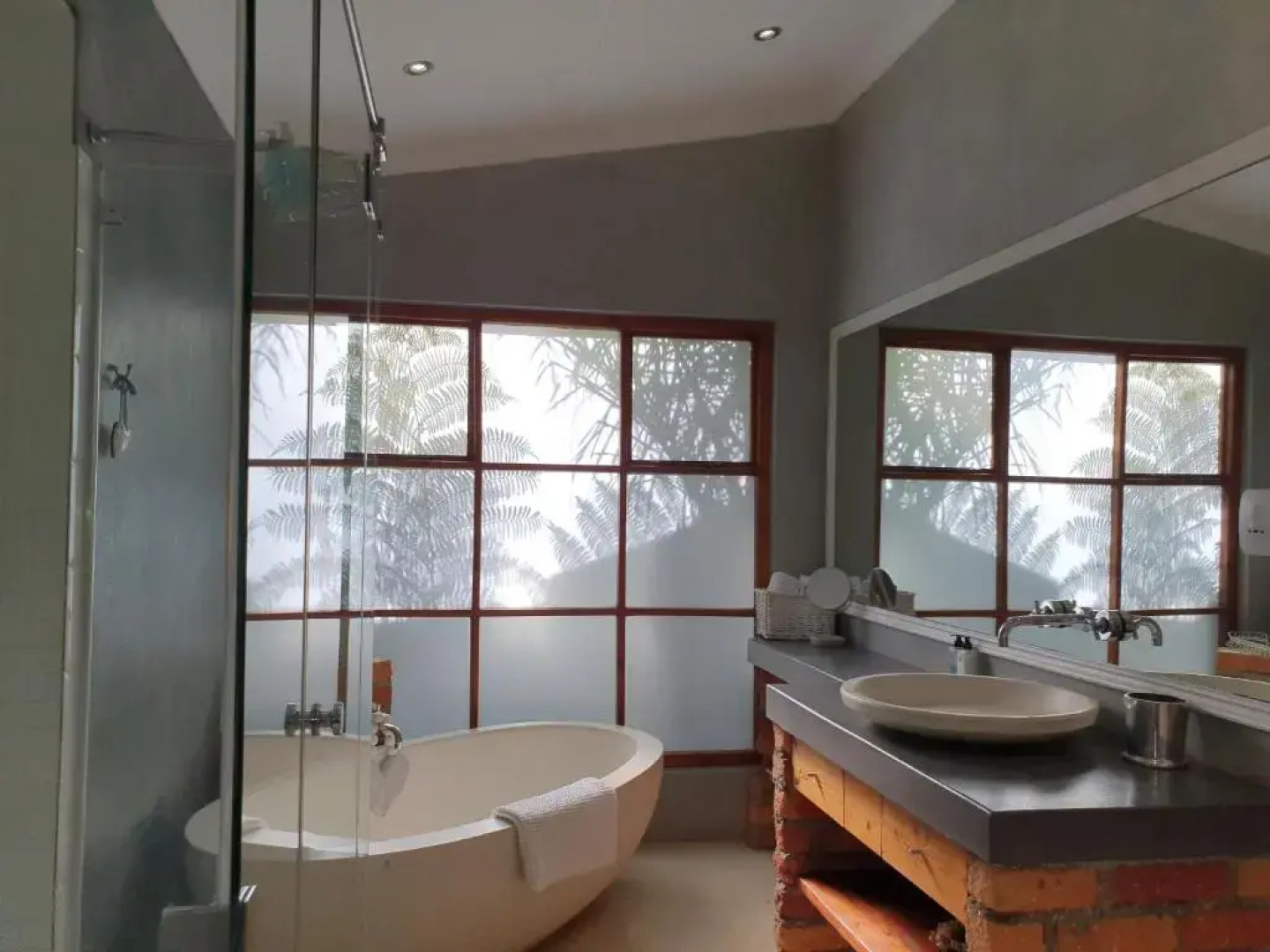 Two Fat Owls Guesthouse