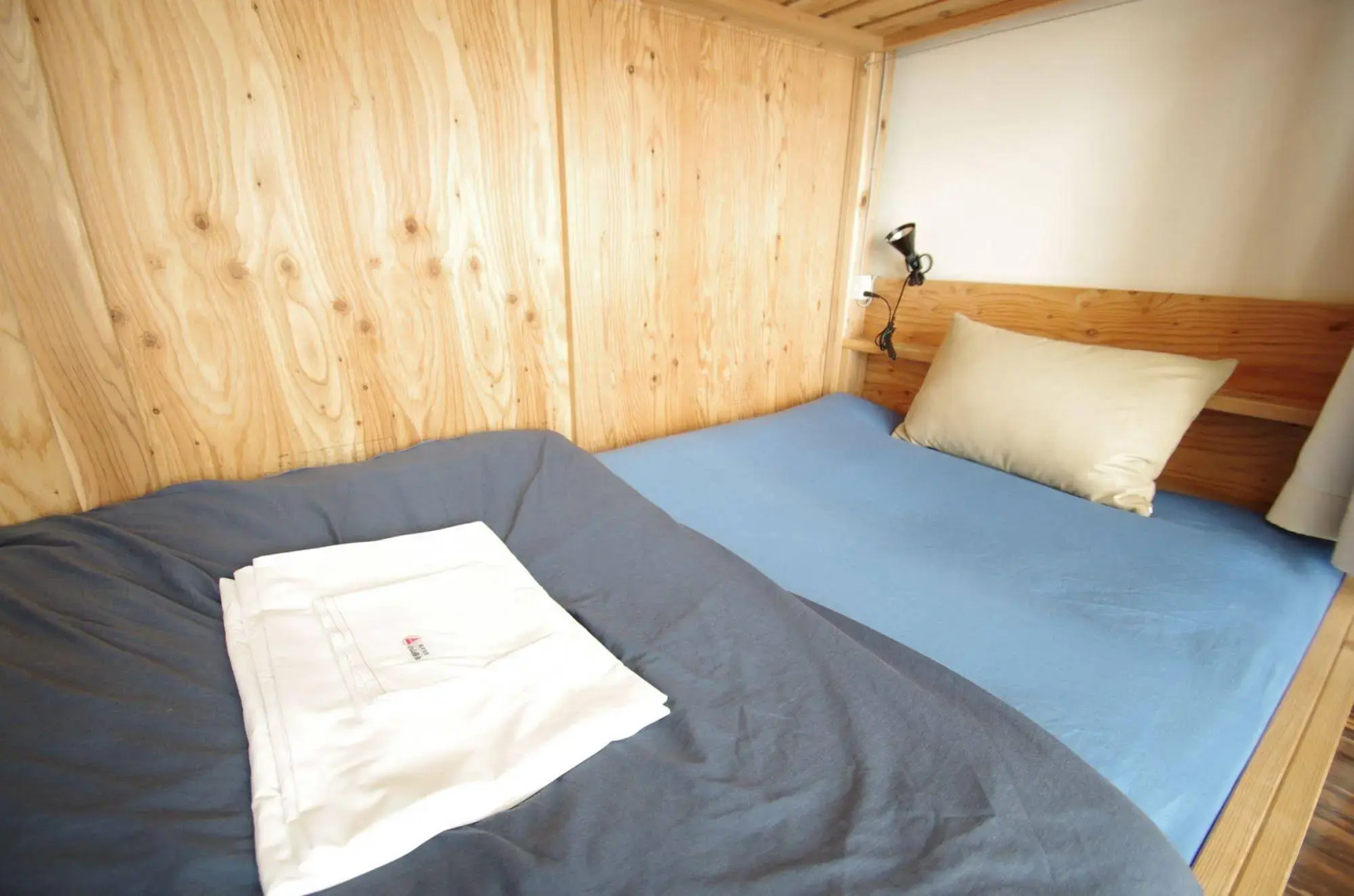 Ark Hostel & Cafe Dining