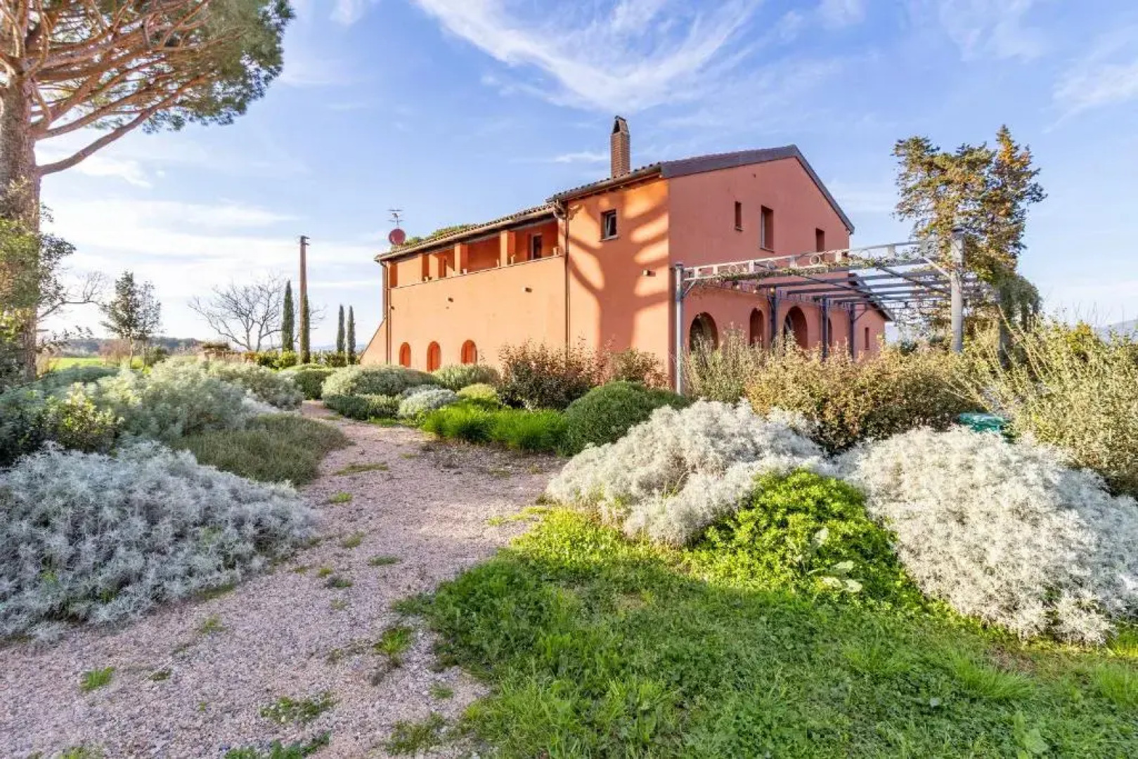 Casolare Clara with a beautiful Bio-Lake