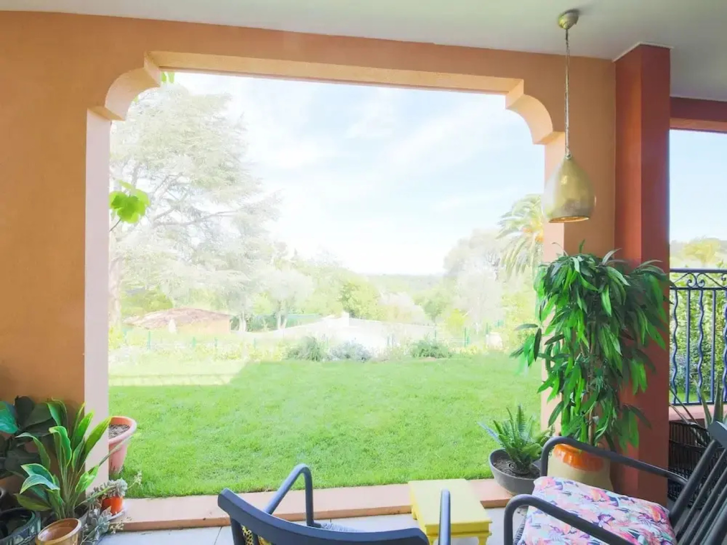 Apartment in Provence With Pool & Golf