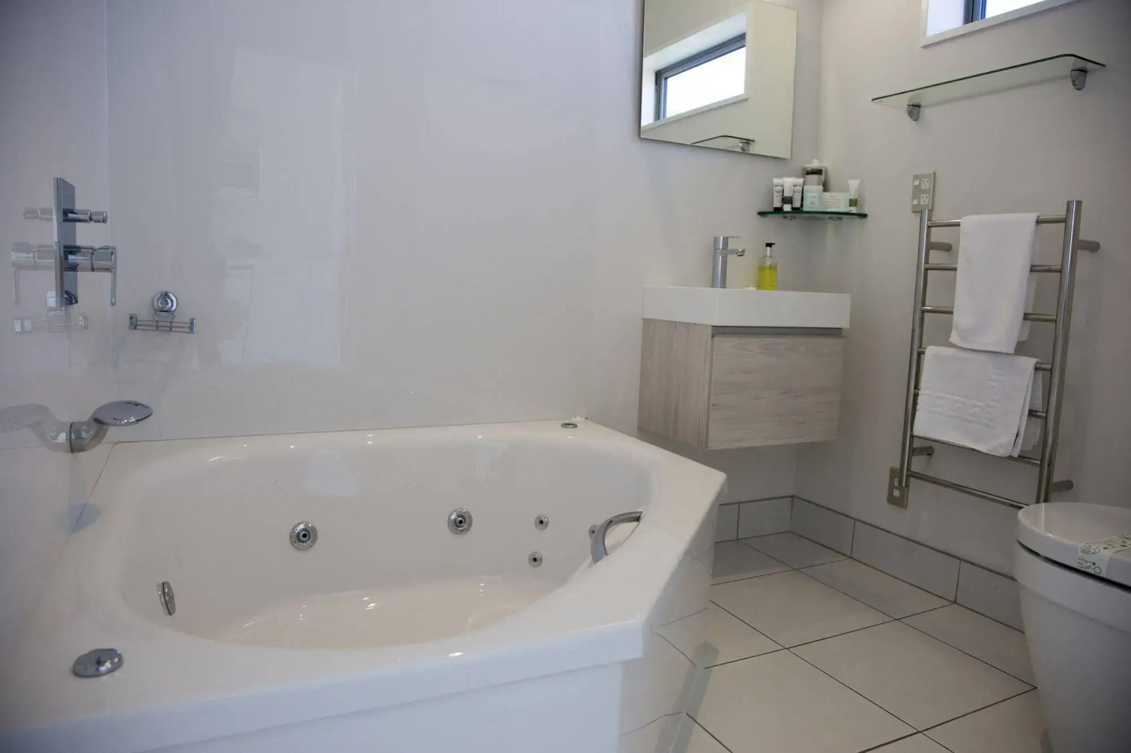 Carters By The Sea Westport