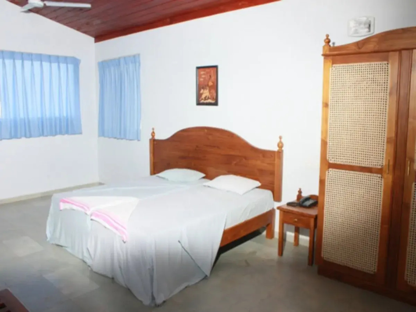 Roy Villa Beach Hotel