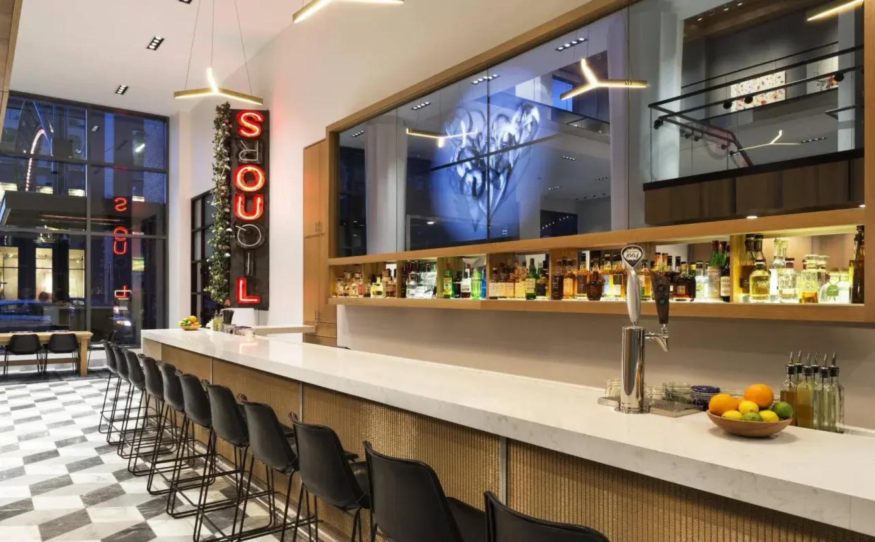 Le Méridien Columbus, The Joseph