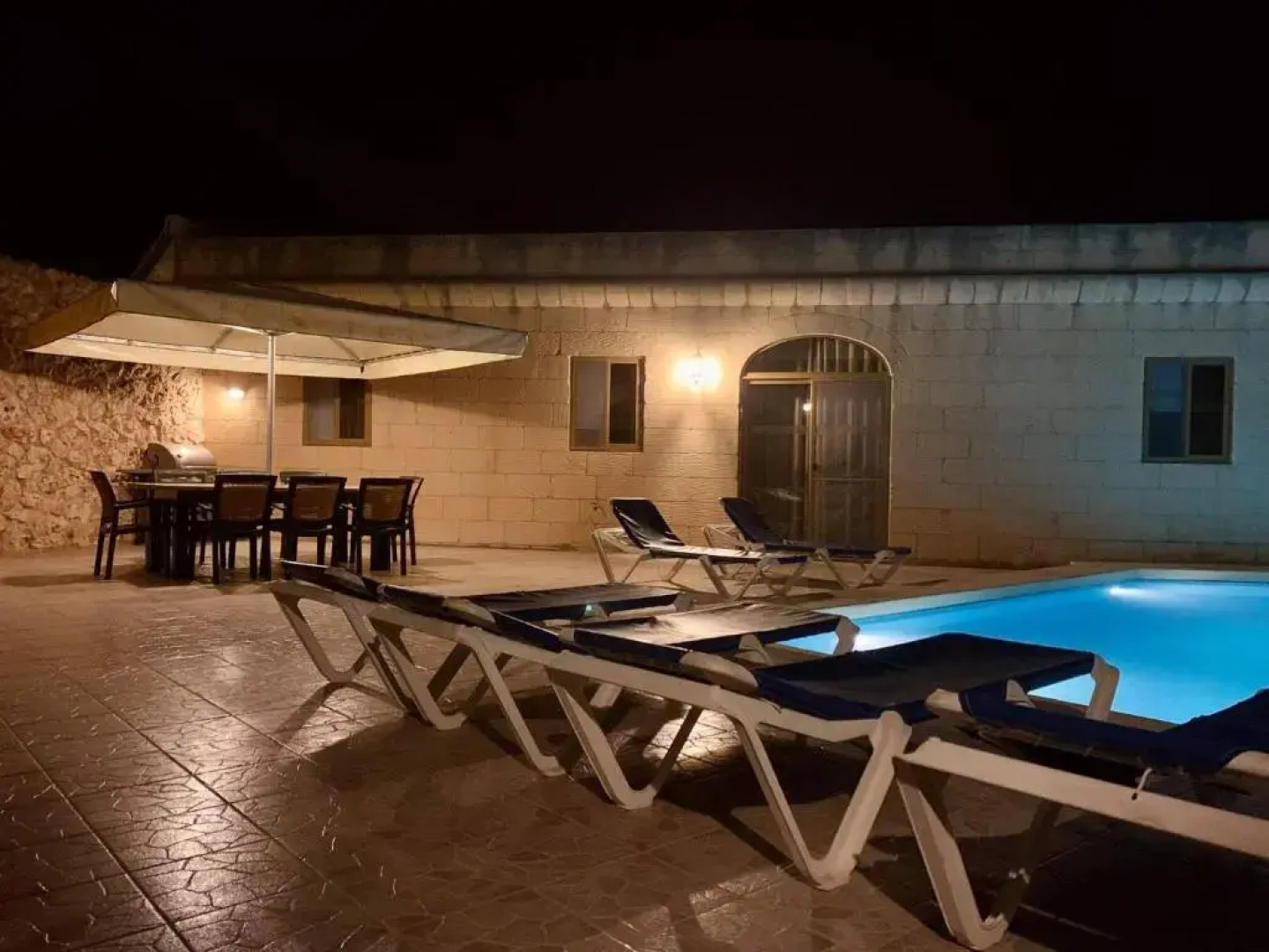 Hofra Farmhouse - 5 bedroom farmhouse with private pool available