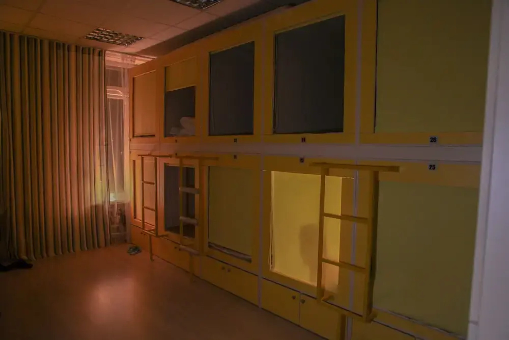 Капсульный отель Yes