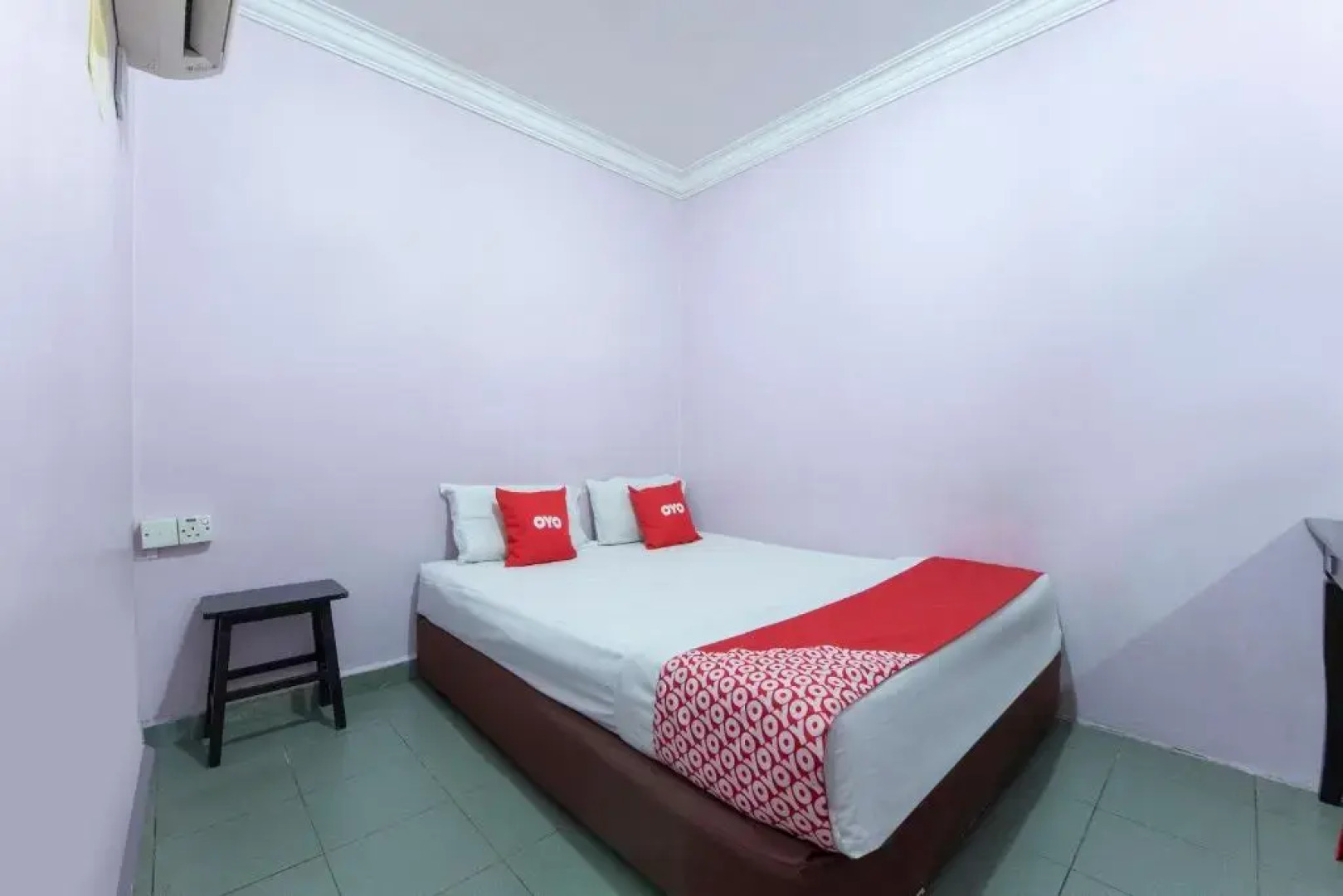 Apollo Hotel by OYO Rooms
